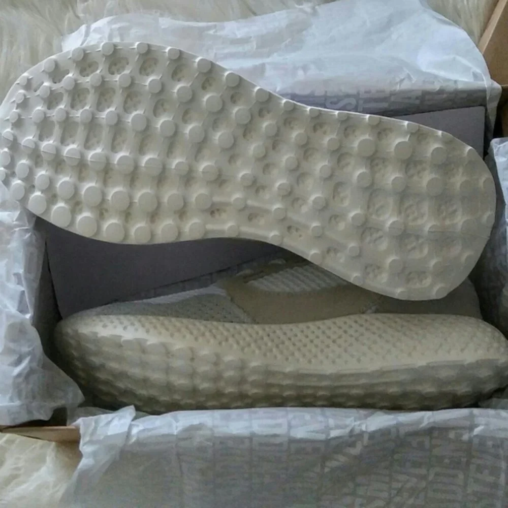 NIB Steve Madden Run Aggrsv Sneaker Size 8.5